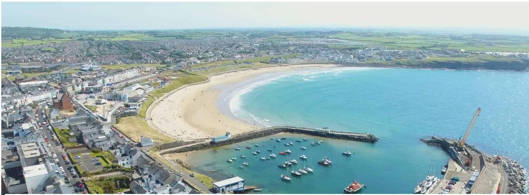 2 Princess Green - Portrush By The Sea Bagian luar foto