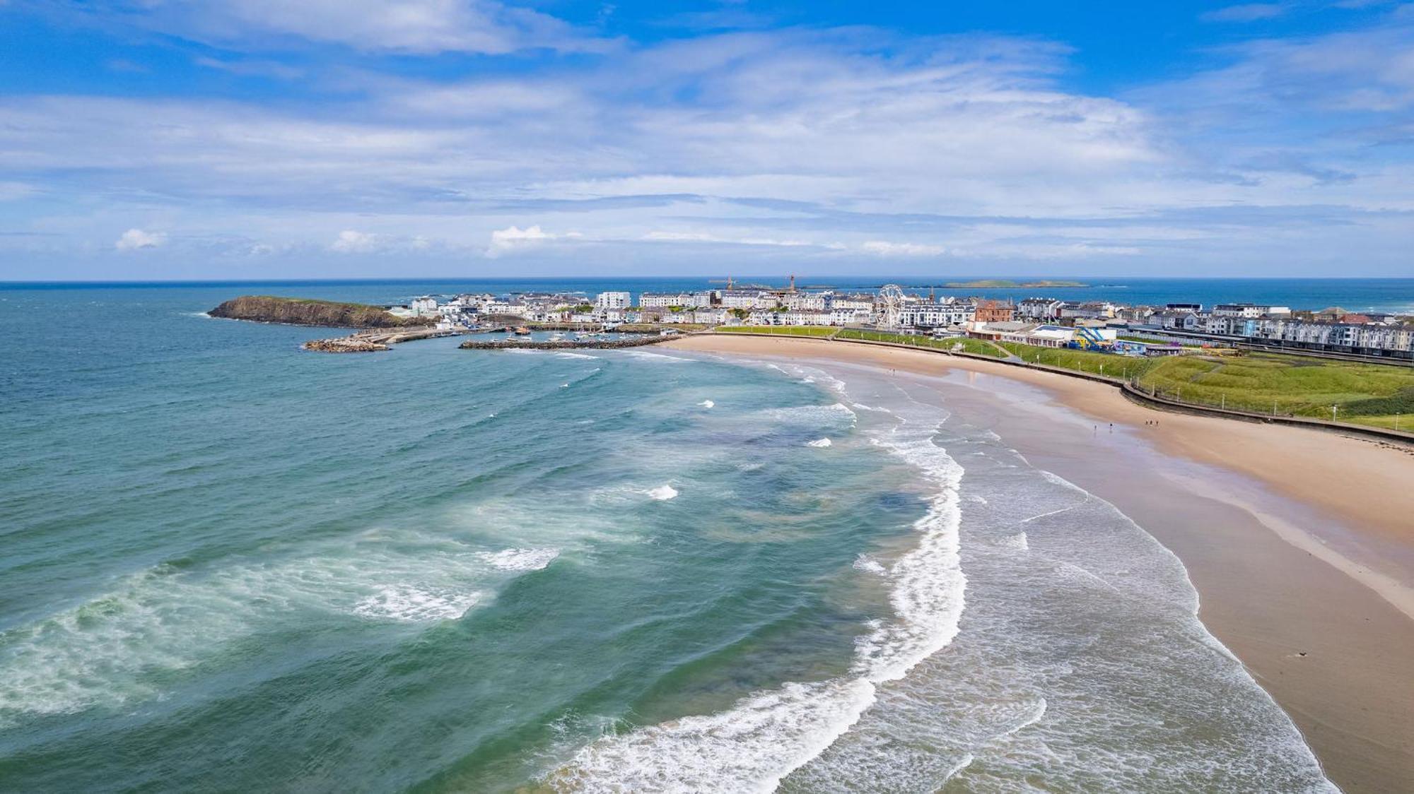 2 Princess Green - Portrush By The Sea Bagian luar foto